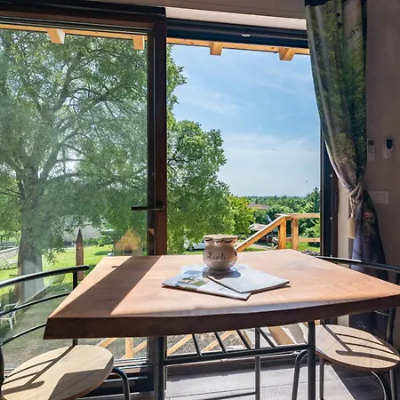 Gourmet Und Apartment Pulici