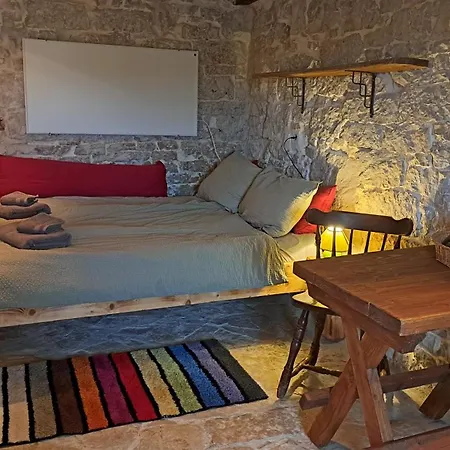Gourmet Und Apartament Pulici
